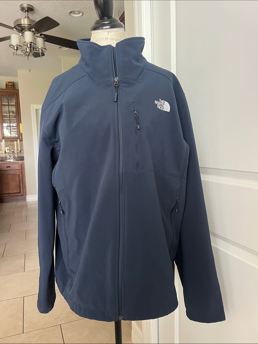 EUC The North Face Apex Barrier navy blue full zip jacket size XL
